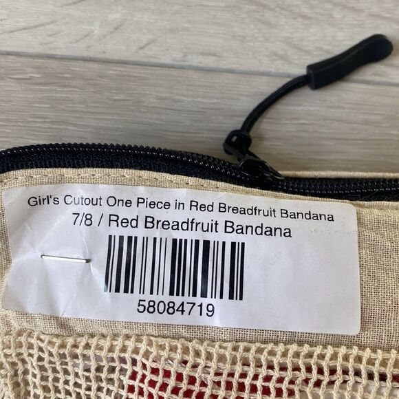 OF‎ ONE SEA CUTOUT RED BREADFRUIT BANDANA SZ 7/8 “NWT IN PACKAGING “ - Picture 4 of 6